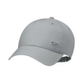 Dri-Fit Club Metal Swoosh Cap Unisex - grå,