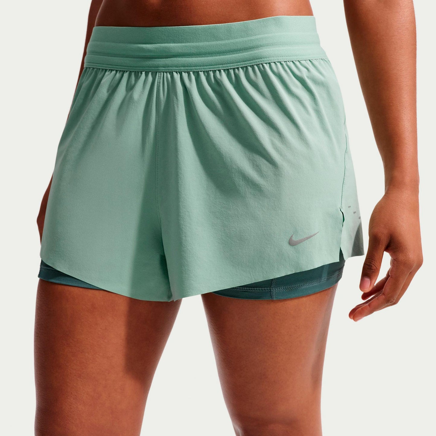 Nike Swift Løbeshorts Damer - lysegrøn, sølv