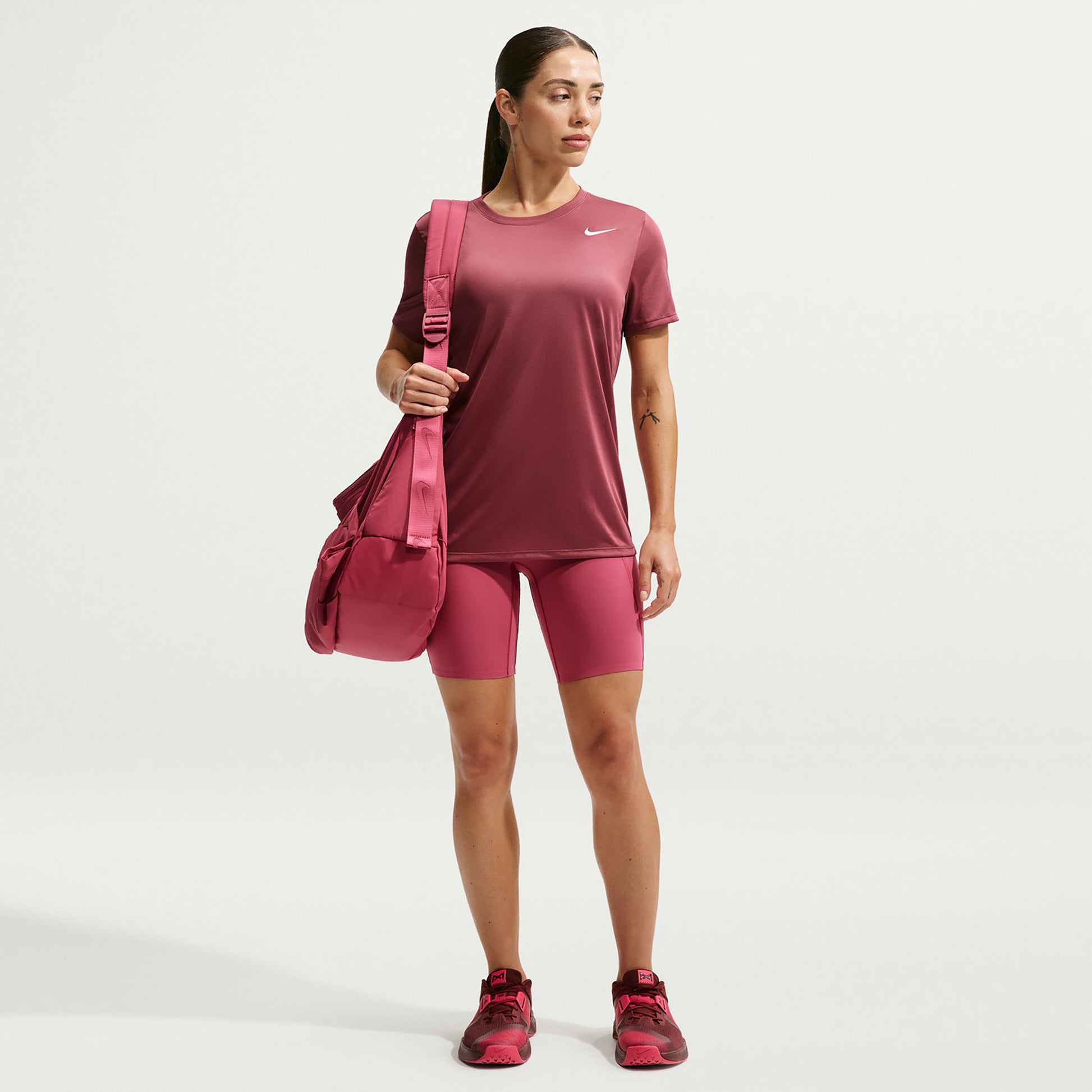 Nike Dri-Fit Regular T-shirt Damer - mauve