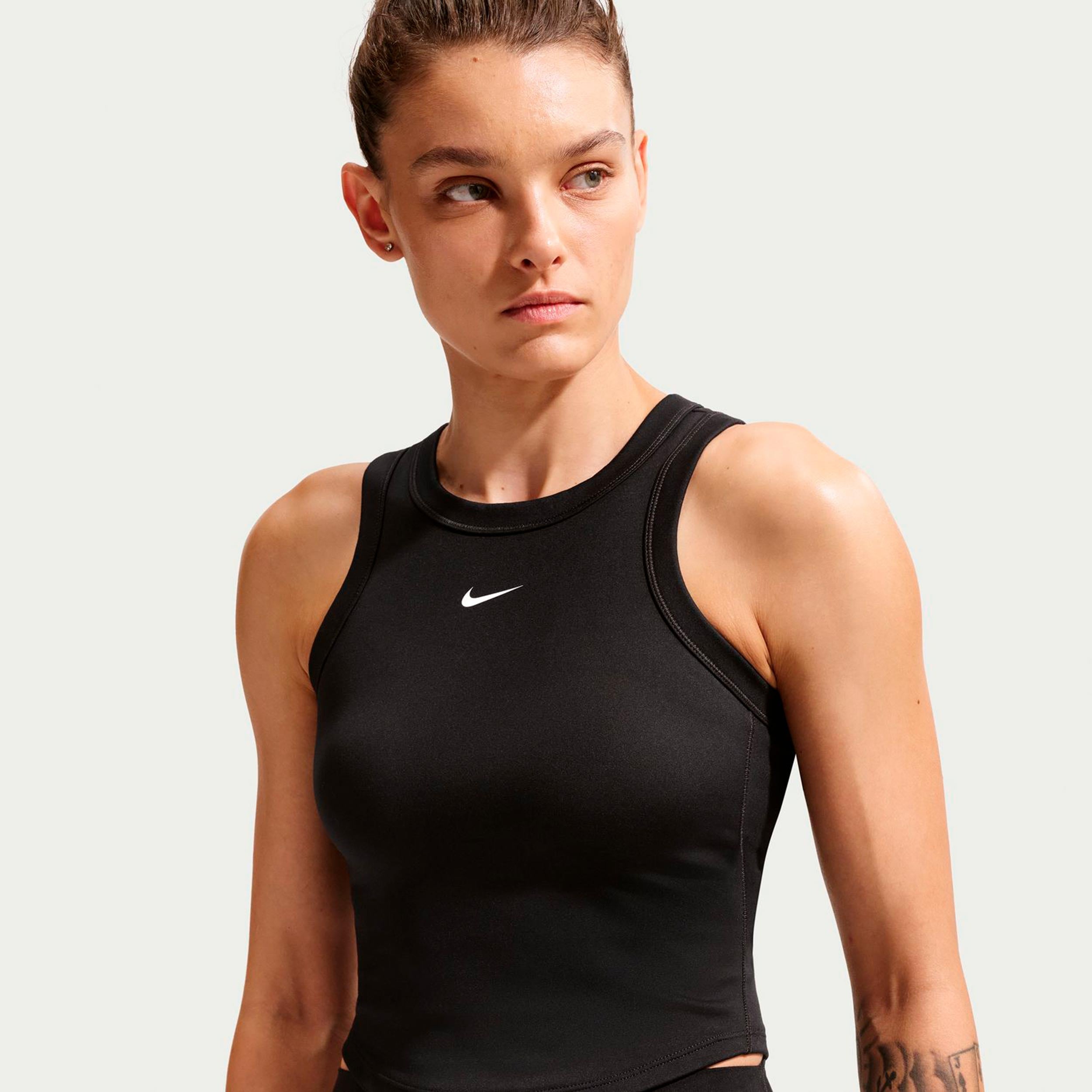 Nike One Fitted Dri-Fit Crop Tanktop Damer - sort