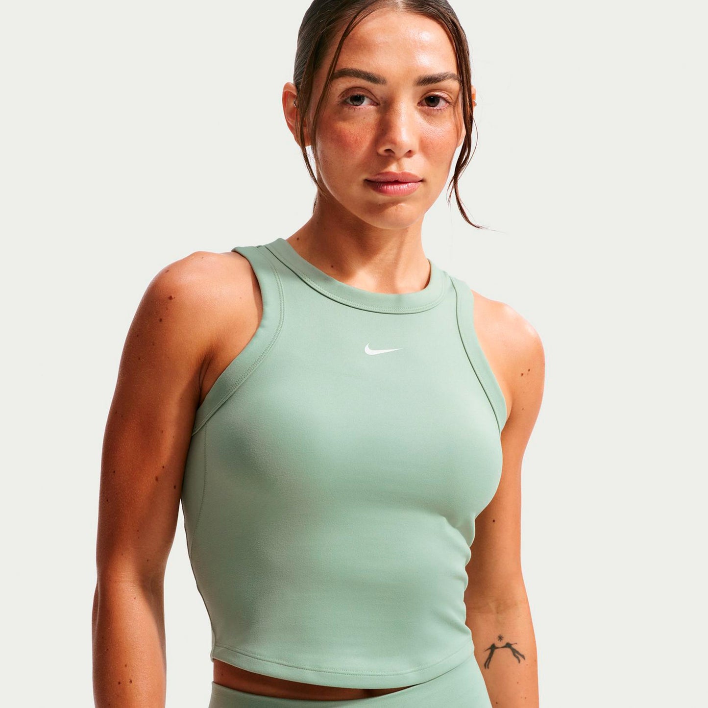 Nike One Fitted Dri-Fit Crop Tanktop Damer - vis