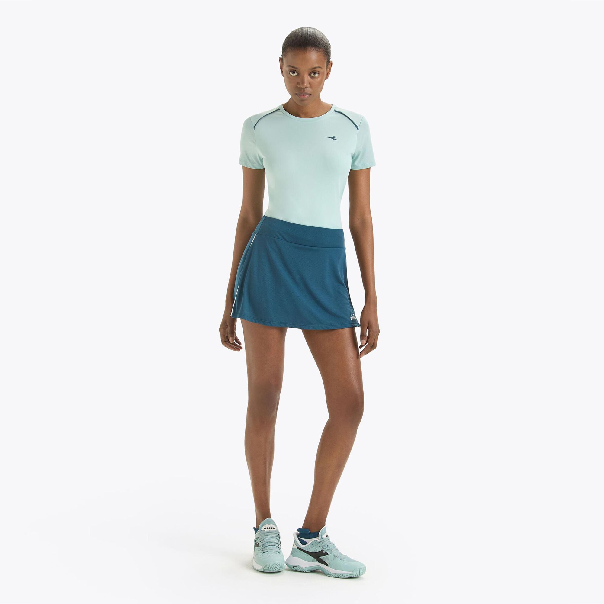 Diadora
