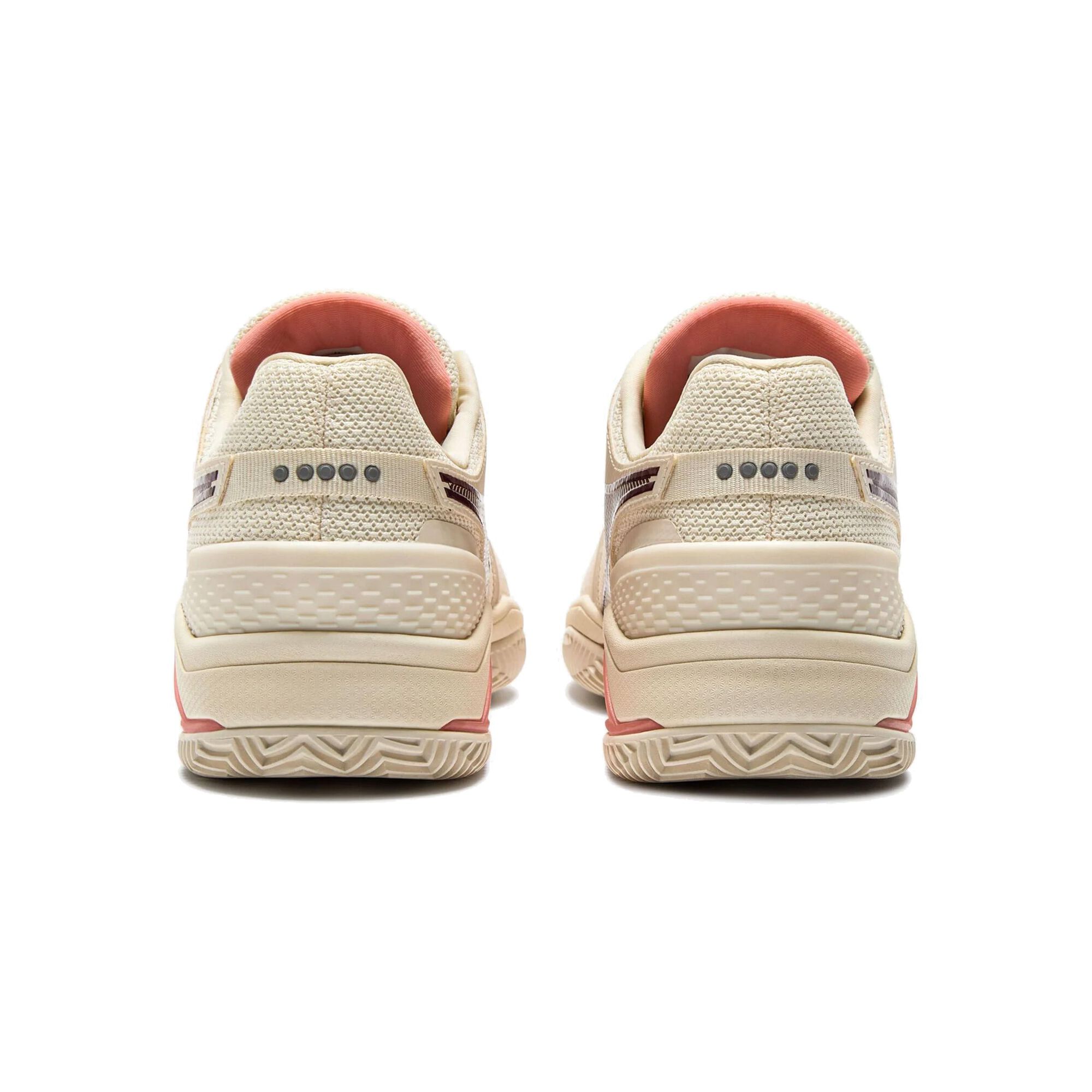 Diadora