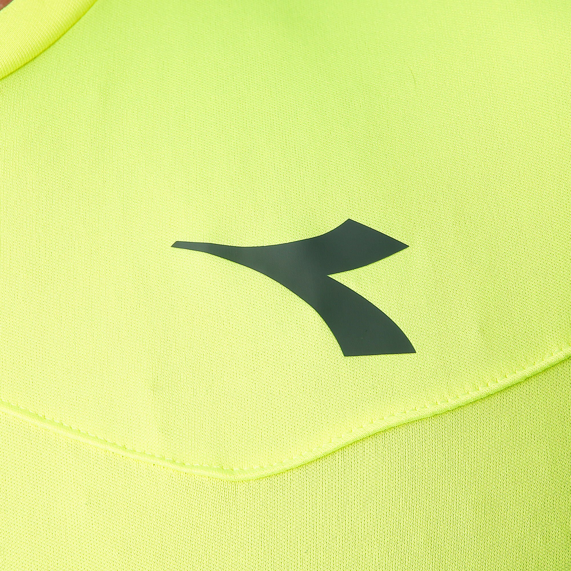 Diadora