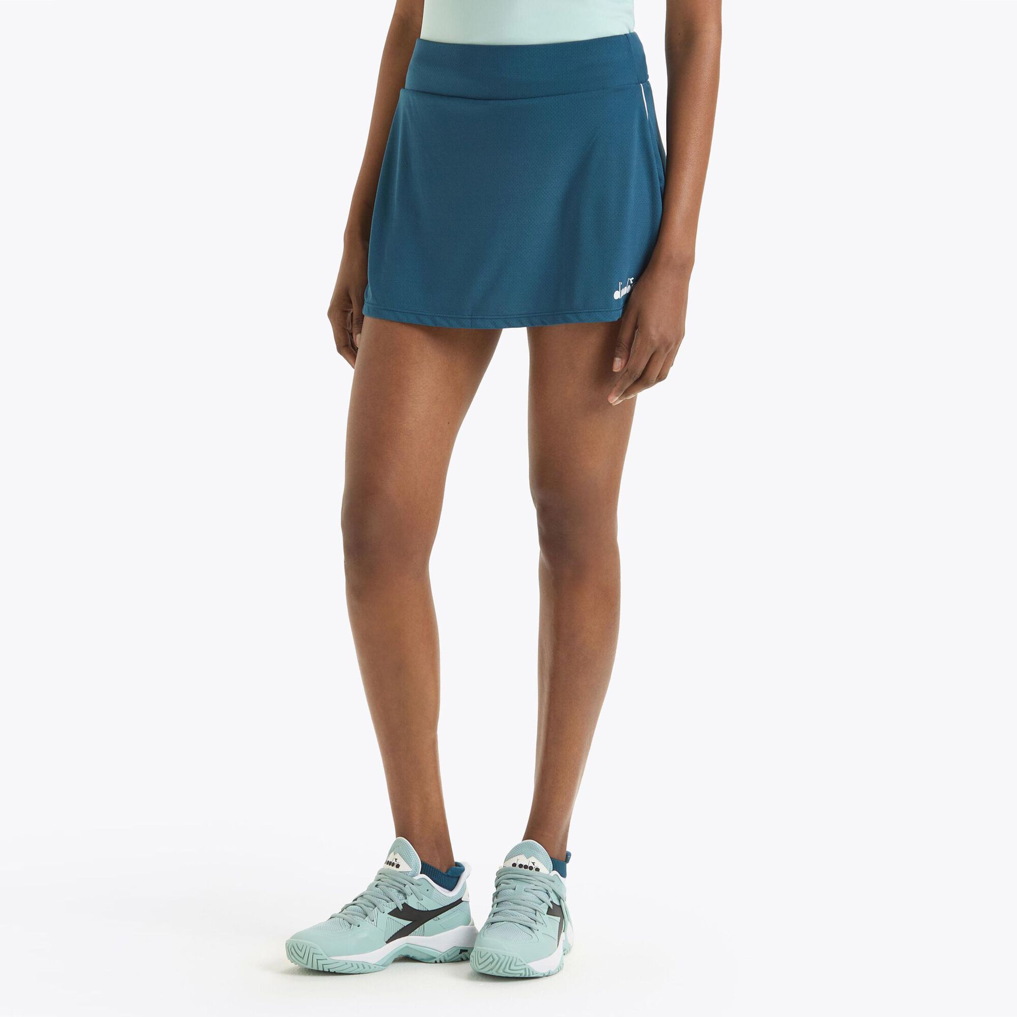 Diadora